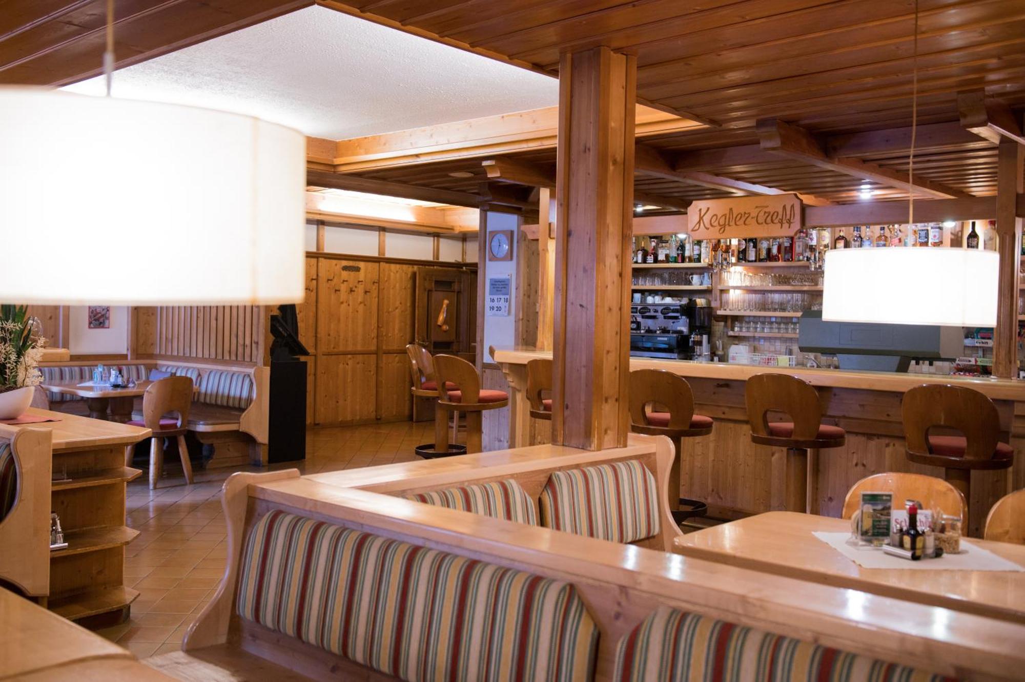 Gasthof Grillitsch Roesslwirt Obdach Exterior photo